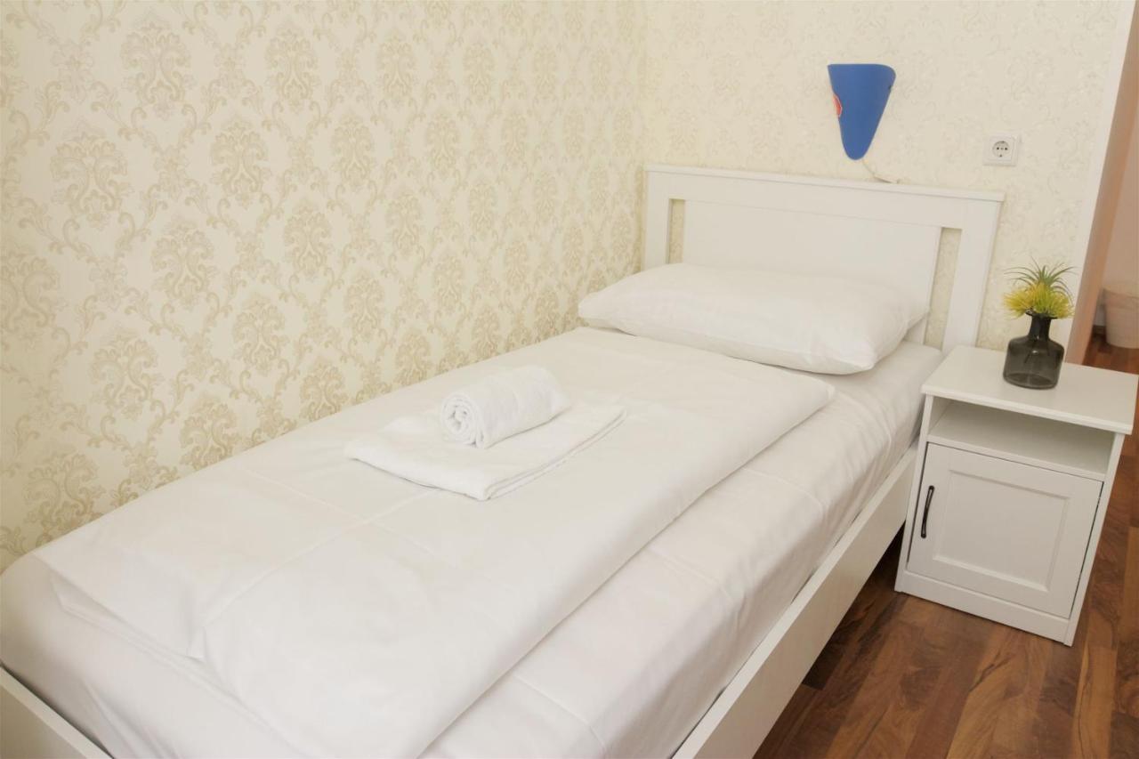 Hotel Pension Arpi Vienne Extérieur photo